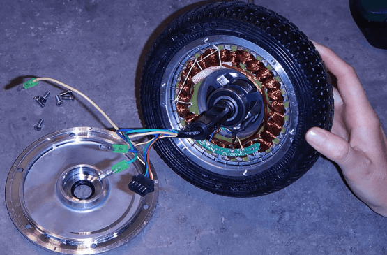 Moteur brushless ou brushed, quelle différence ?
